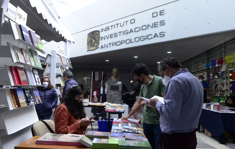 Con 55 mil visitantes cierra la Feria del Libro Antropológico