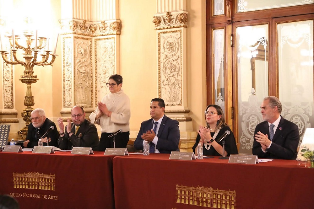Presenta Gobernador de Guanajuato el libro  “Festival Internacional Cervantino: 50 años”  y firma convenio con el INAH