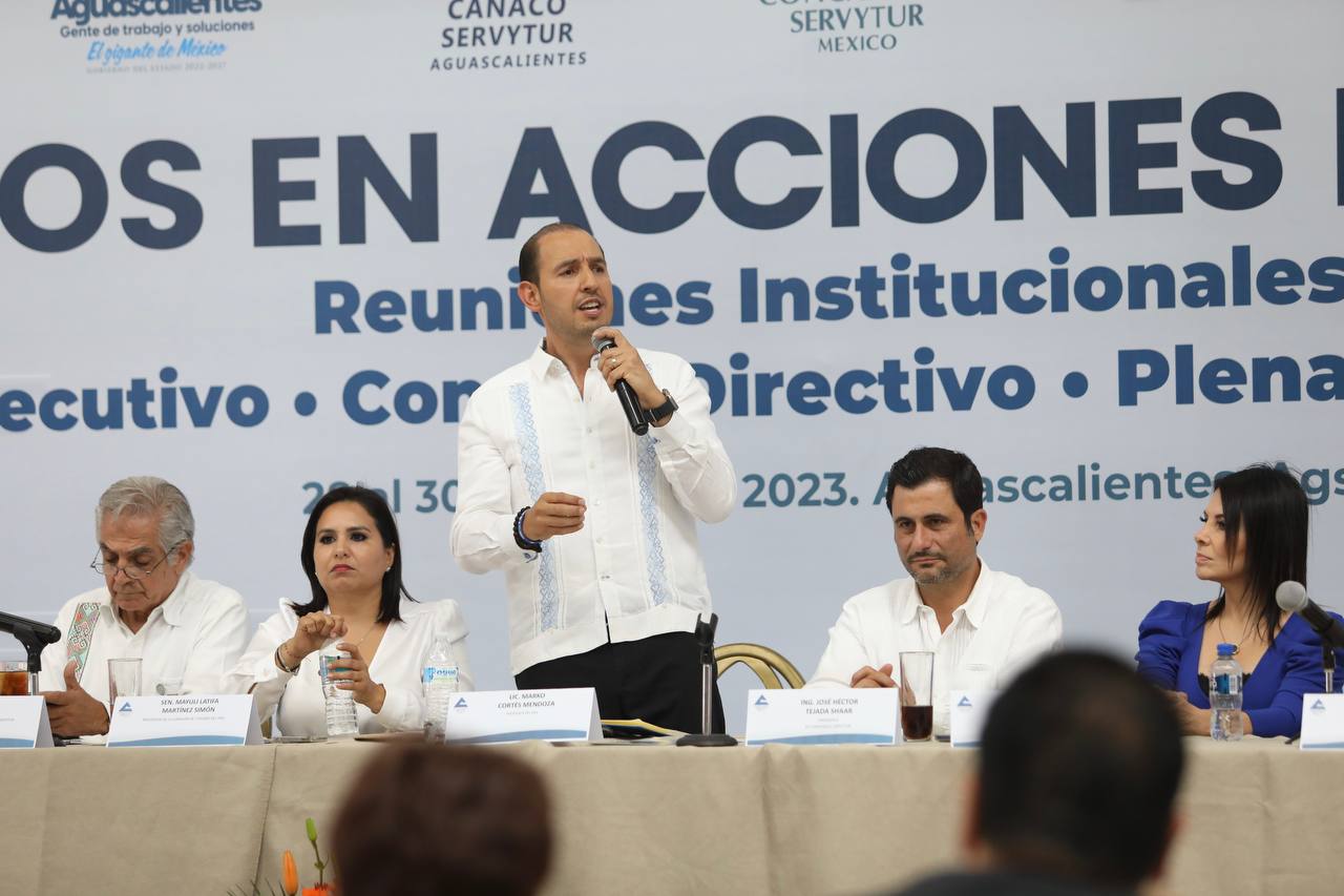 Marko Cortés llama al sector Turismo a sumarse a un proyecto de largo aliento, donde la sociedad sea parte de las decisiones