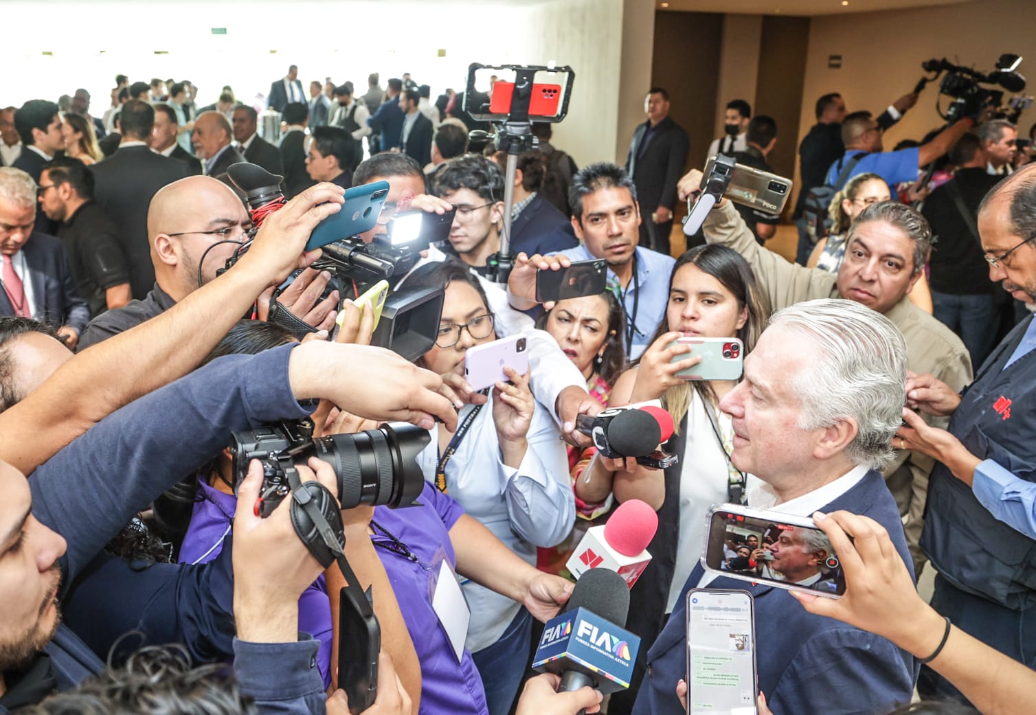 Santiago Creel rechaza imputaciones de mal uso de fondos y asegura mantenerse firme en su cargo