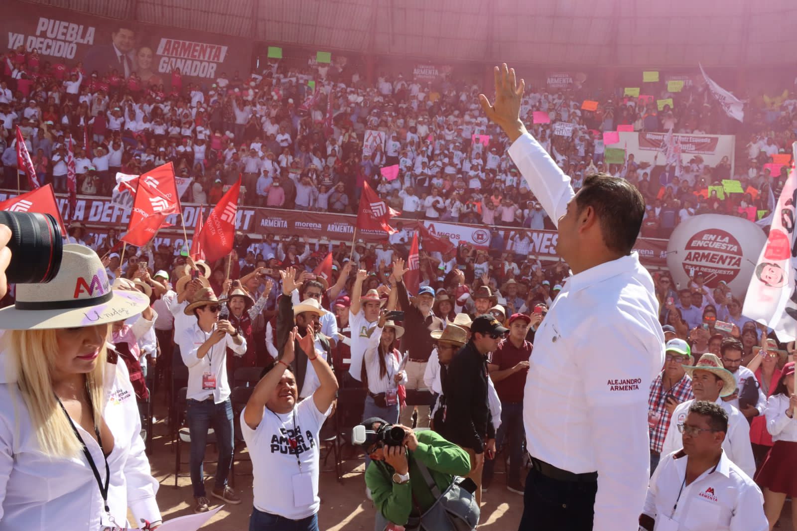 Alejandro Armenta se perfila como favorito en Puebla bajo el ala de López Obrador y Claudia Sheinbaum