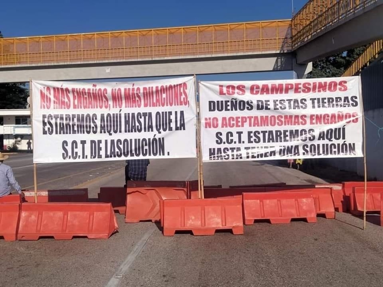 Bloqueo persistente en La Pera-Cuautla: Ejidatarios demandan justa compensación por tierras ocupadas