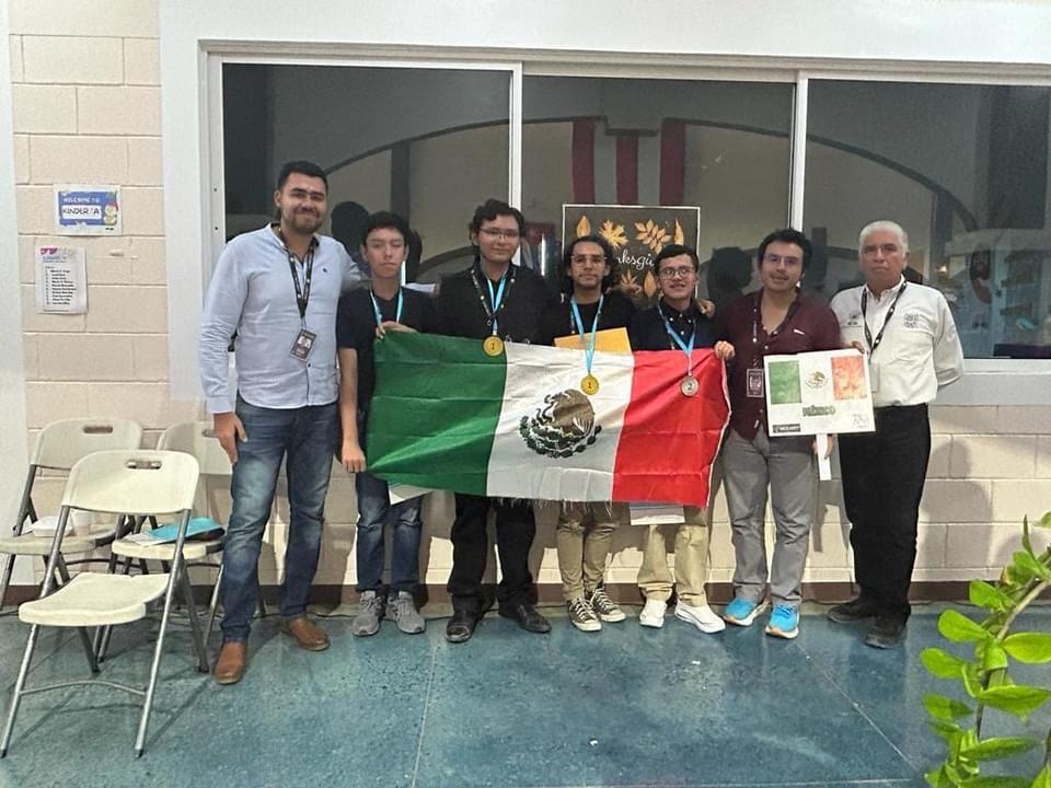 Triunfo Internacional: Estudiantes Mexicanos Brillan en Física y Ciencias
