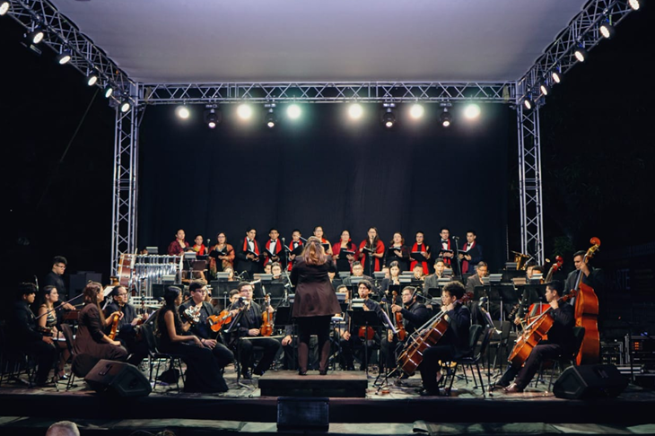 Noche Mágica en el Zócalo: Concierto Gratuito con la Filarmónica