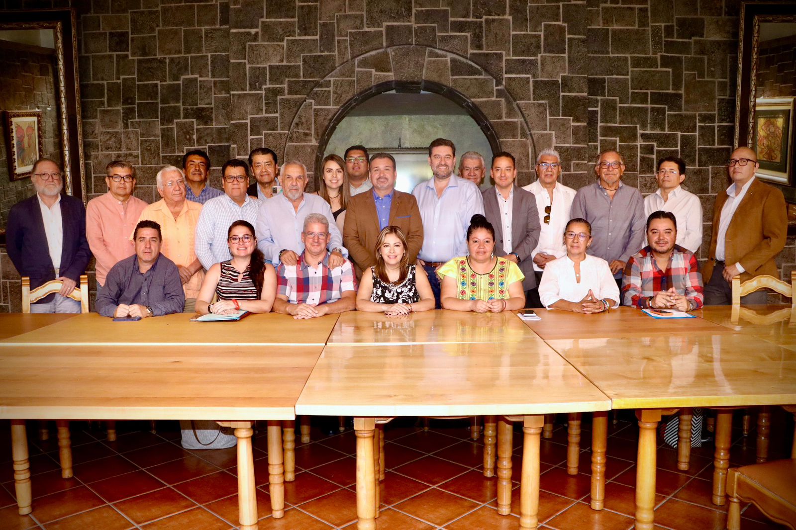 Lucy Meza lidera la convocatoria para reactivar la economía de Morelos