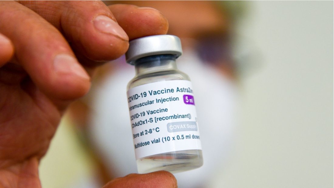 AstraZeneca admite que su vacuna puede causar trombosis