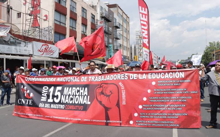 Maestros de la CNTE convocan marcha y paro indefinido por incumplimiento del gobierno