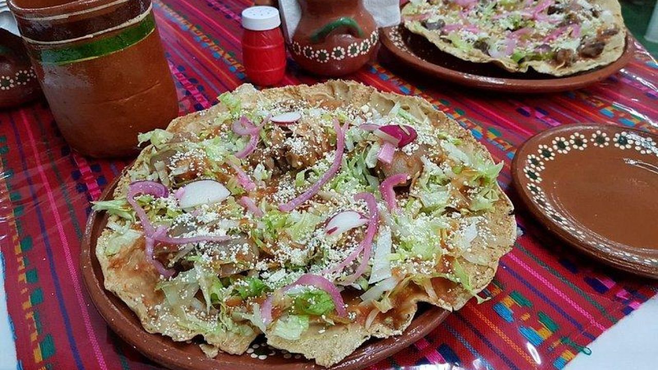 Descubre el sabor monumental de las Tostadas Gigantes de Jalisco en Usmajac