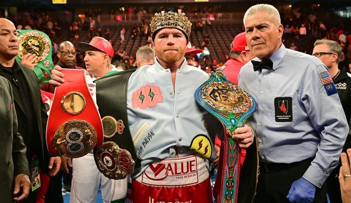 Saúl «Canelo» Álvarez pierde su título supermediano de la FIB