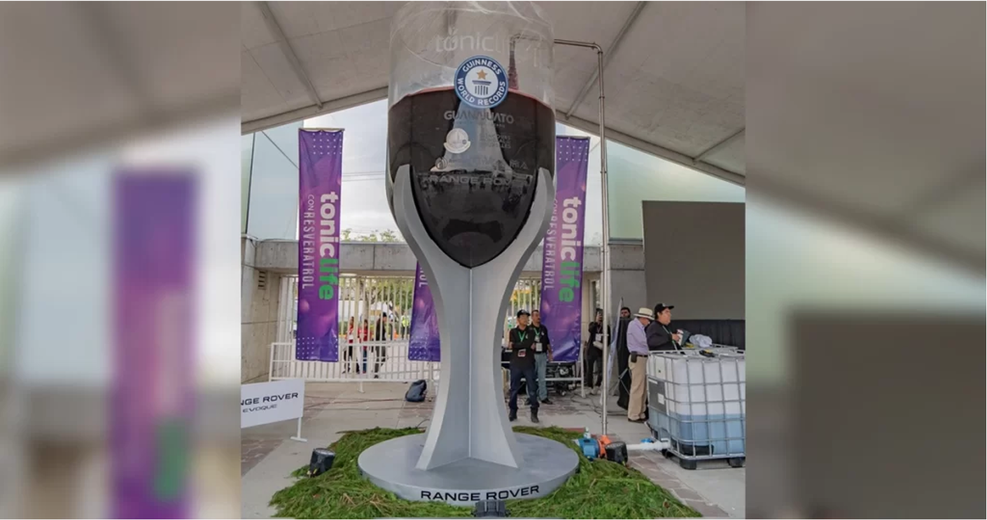 Guanajuato rompe Récord Guinness con la copa de vino más grande del mundo