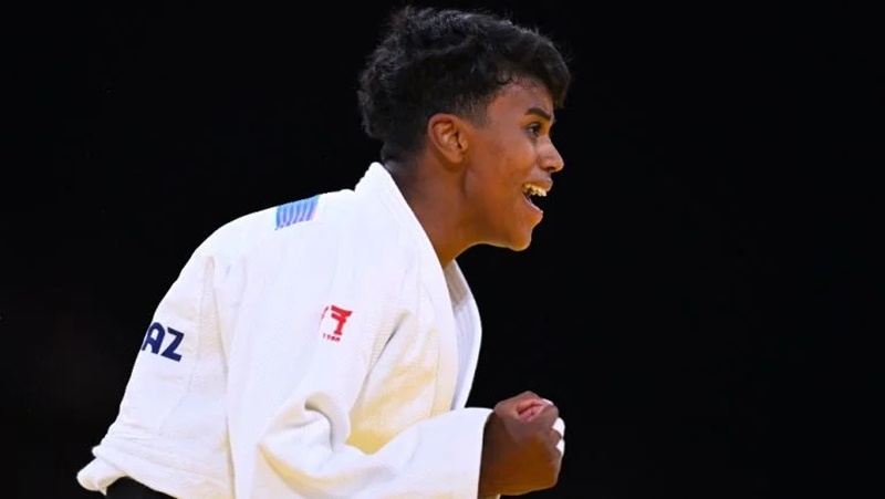 Prisca Awiti avanza a semifinales de Judo en París 2024