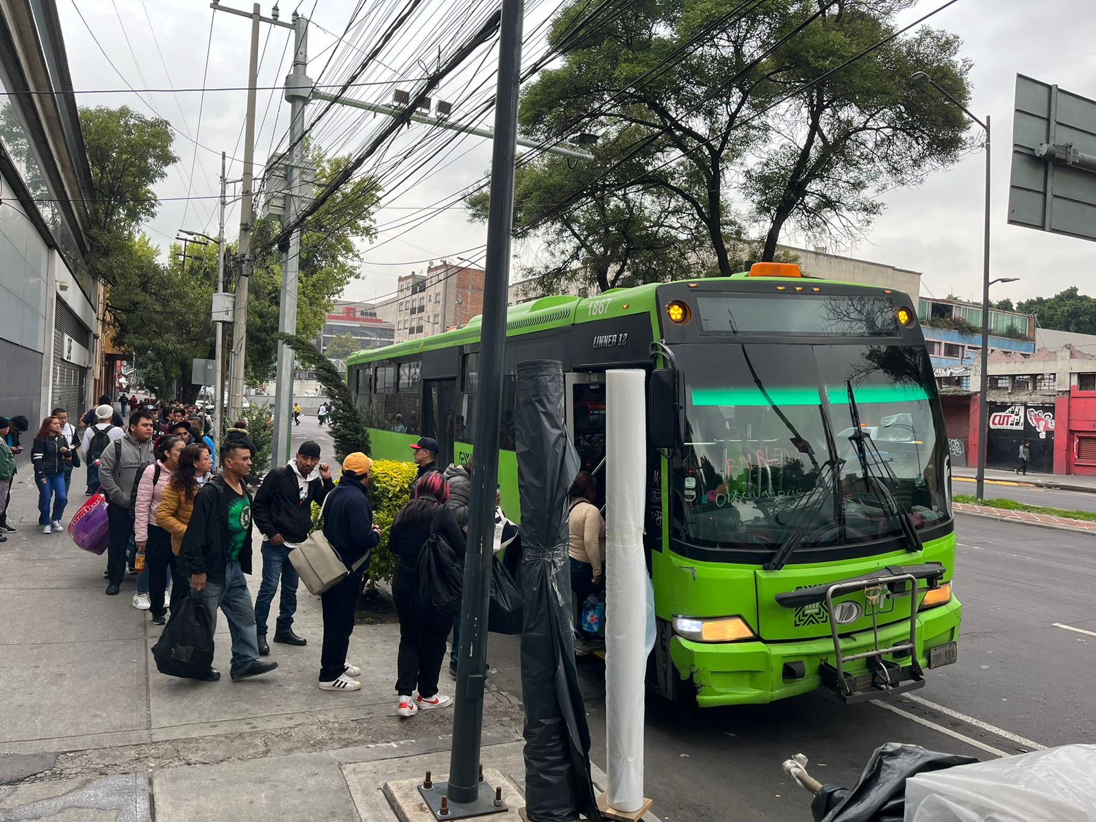 Caos en la Línea 1 del Metro CDMX: Falla Técnica Interrumpe Servicio y Afecta a Miles