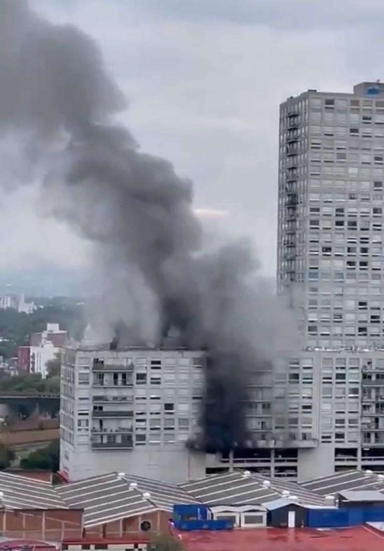 Impactante Incendio en Azcapotzalco: Rescatan a Cuatro Personas y Evacúan a 500 Residentes en la CDMX