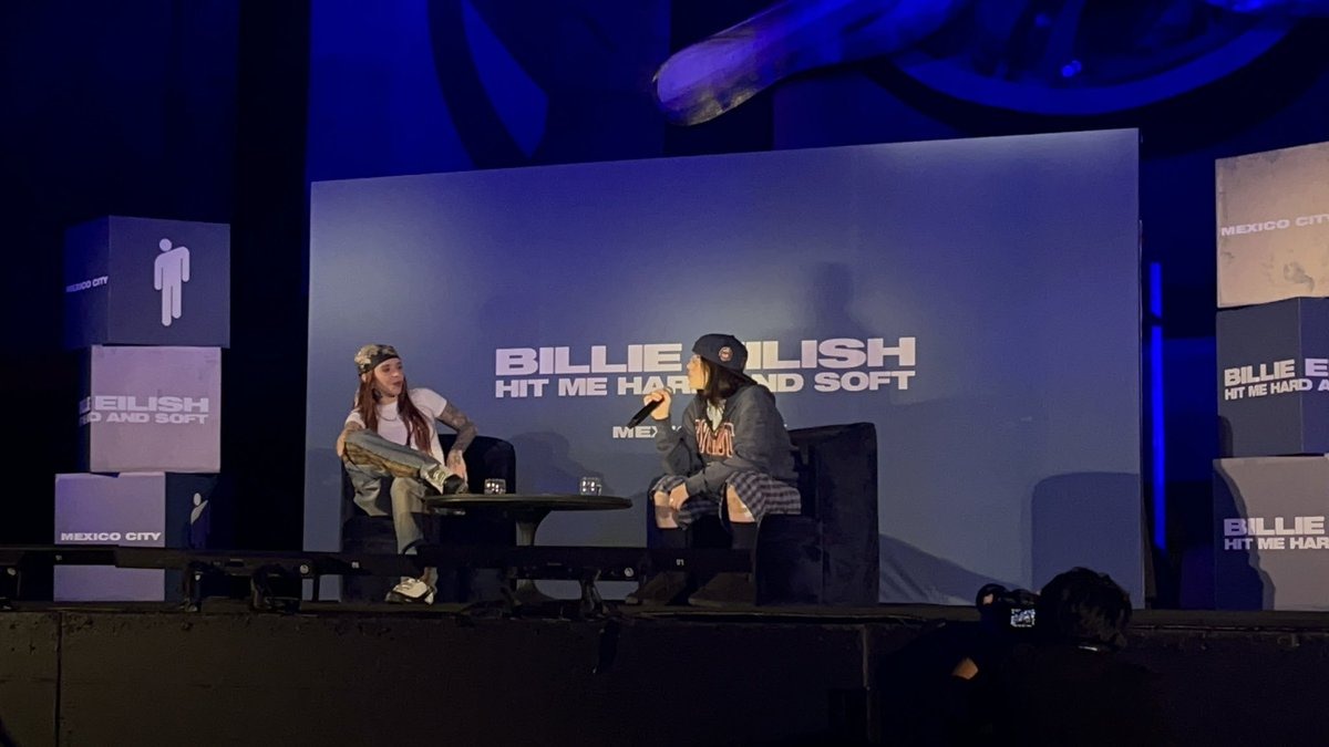 Billie Eilish Encanta a sus Fans en México con una Visita Especial en el Polyforum Cultural Siqueiros