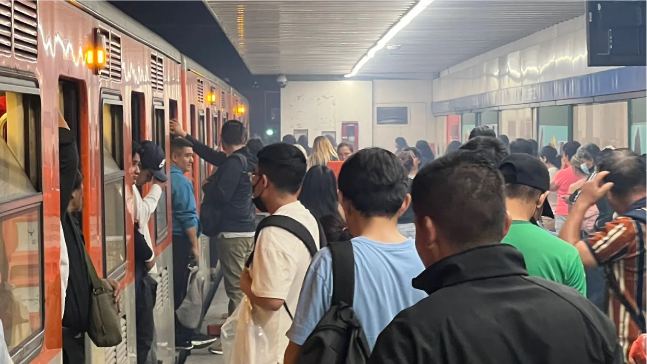 ¡Alerta! Metro CDMX suspende servicio en la Línea 2 por presencia de objeto metálico