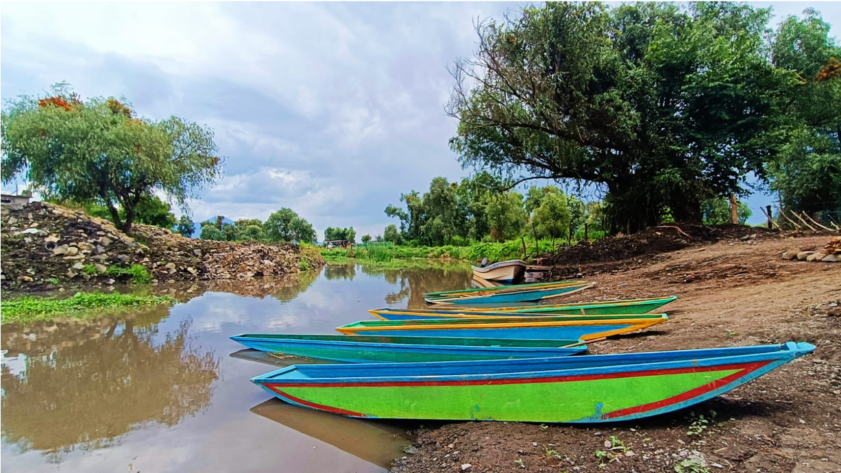 Sectur llama a cuidar los manantiales del Lago de Pátzcuaro