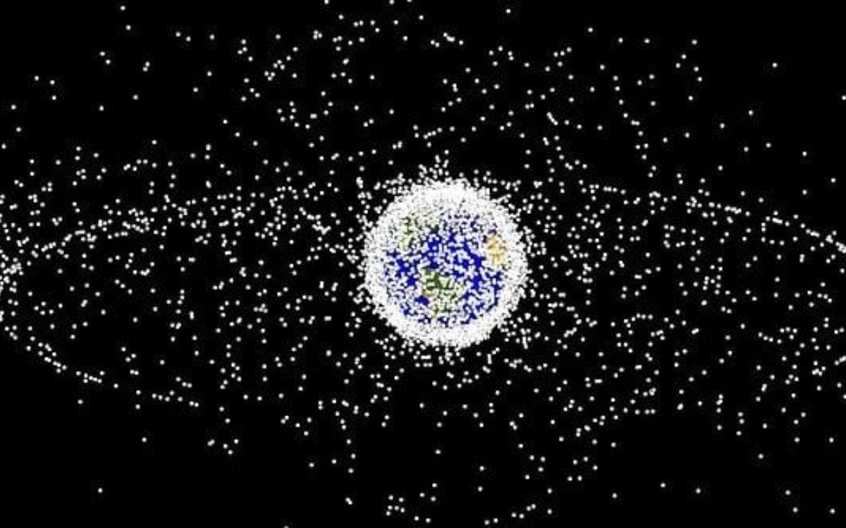 El satélite japonés ADRAS-J filma desechos espaciales desde todos los ángulos