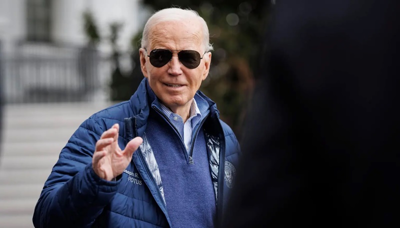 Biden reaparece en público tras poner fin a su campaña presidencial