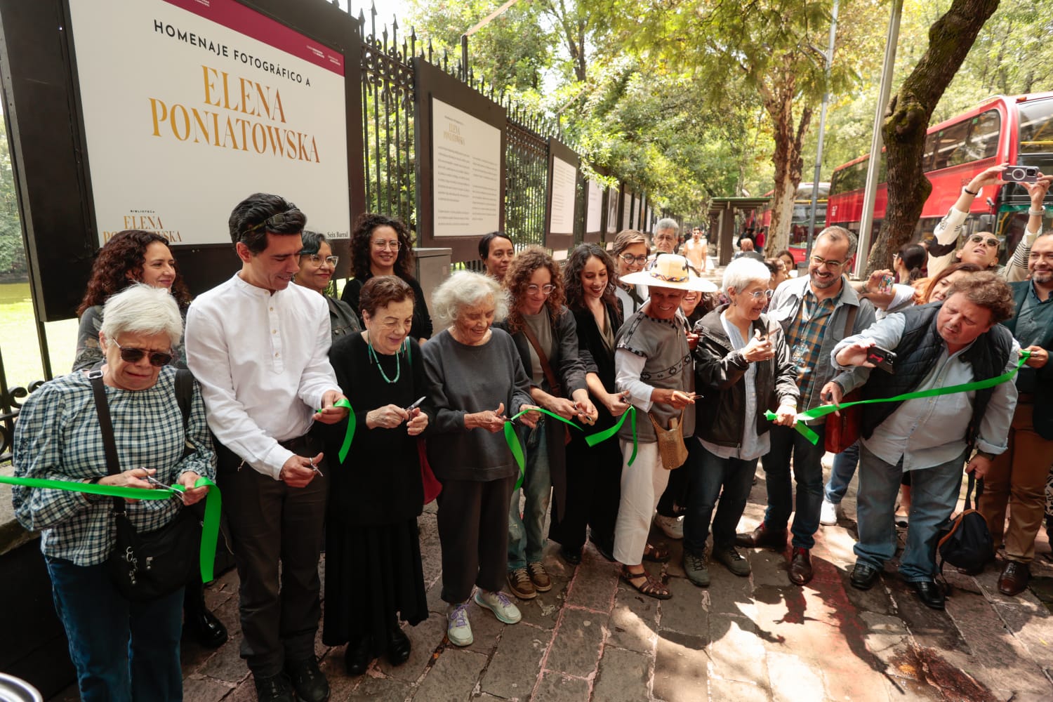 Homenaje Visual a Elena Poniatowska en Chapultepec