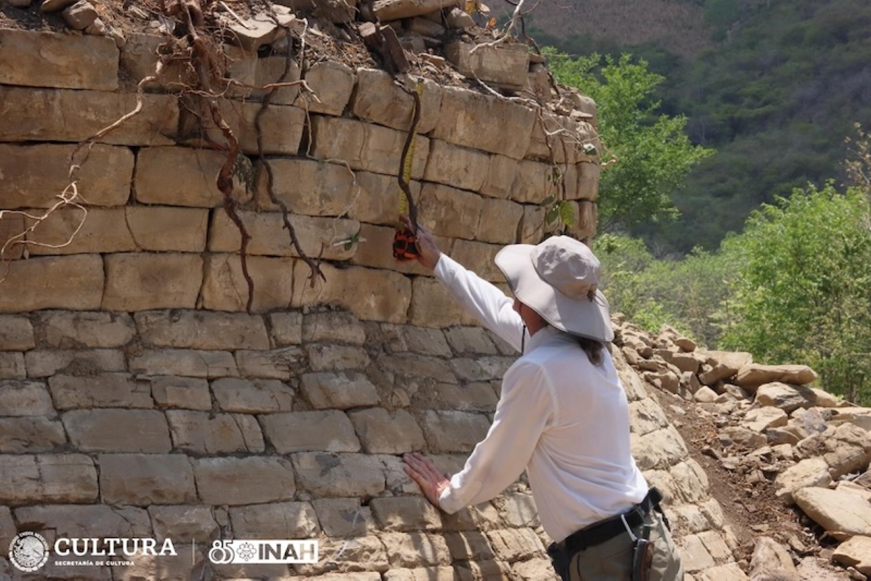 Descubrimiento Arqueológico en Tecacahuaco, Hidalgo: Un Tesoro Histórico en un Rancho Local