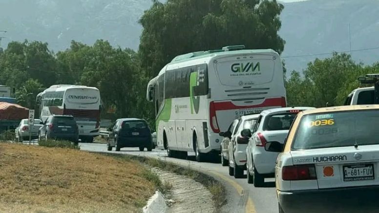 Protestas de ejidatarios paralizan la carretera Pachuca-Actopan y un tramo de la México-Laredo