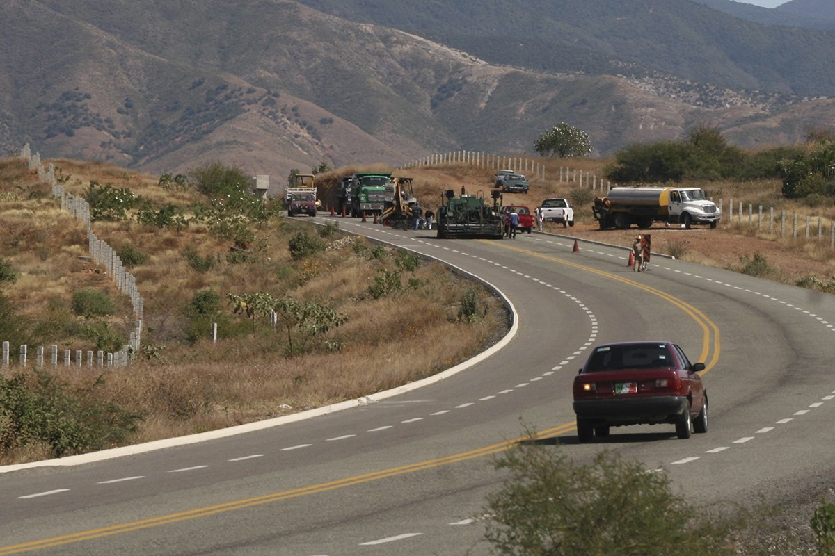 ¡Emergencia Vial: La Autopista Cuacnopalan-Oaxaca en Riesgo de Colapso!