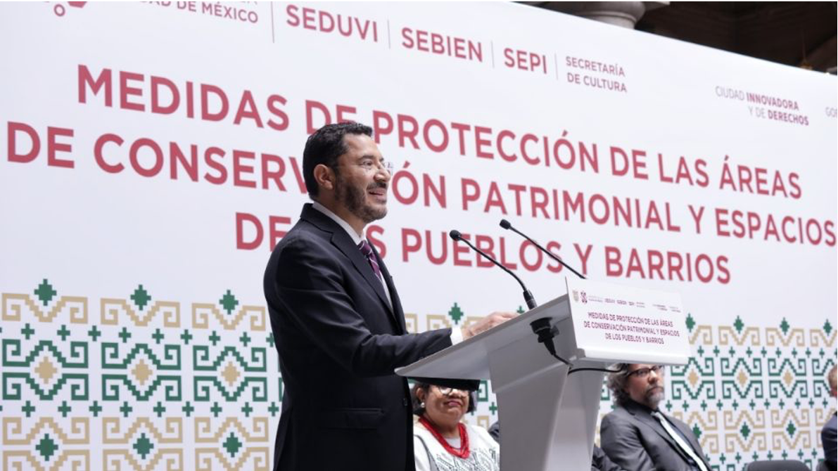 Martí Batres presenta decreto para proteger áreas patrimoniales y espacios de Pueblos y Barrios en CDMX