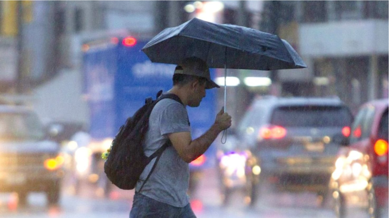 Se espera un lunes cálido en CDMX con lluvias fuertes por la tarde: Prepárate para cambios de clima