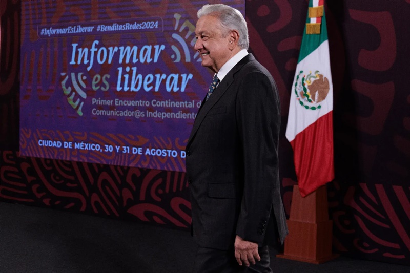 «El Periodismo Debe Estar Cerca del Pueblo y Lejos del Poder»: AMLO