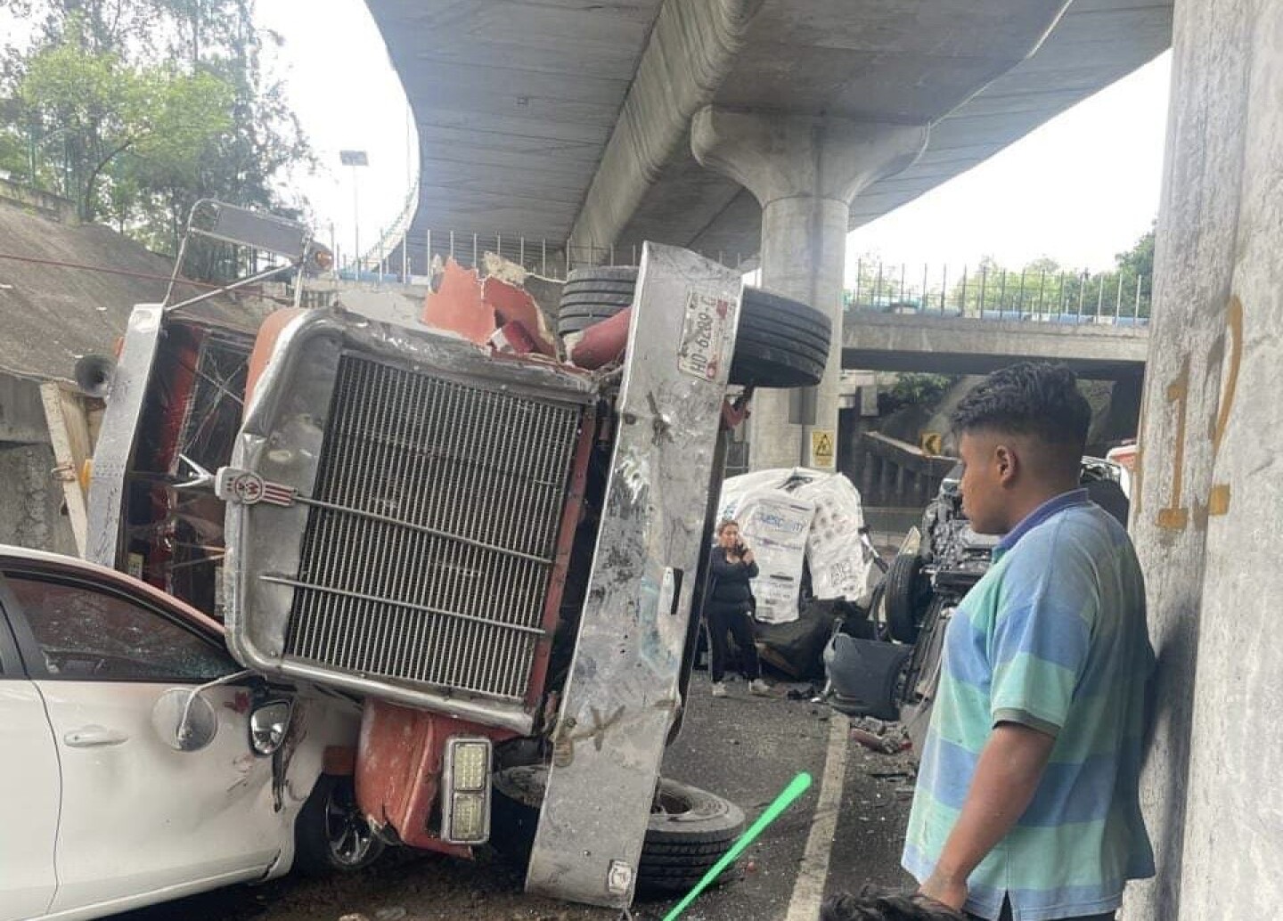 Video: Choque en Periférico Norte Causó Caos y Volcadura