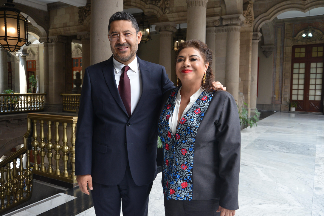 ¡Arranca la transición en CDMX! Clara Brugada y Martí Batres instalan comisión para el cambio de gobierno