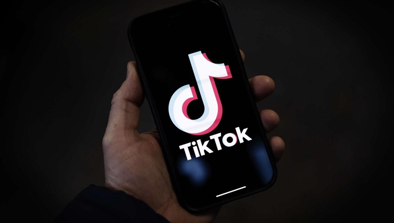 TikTok revoluciona la forma en que los adultos reciben noticias