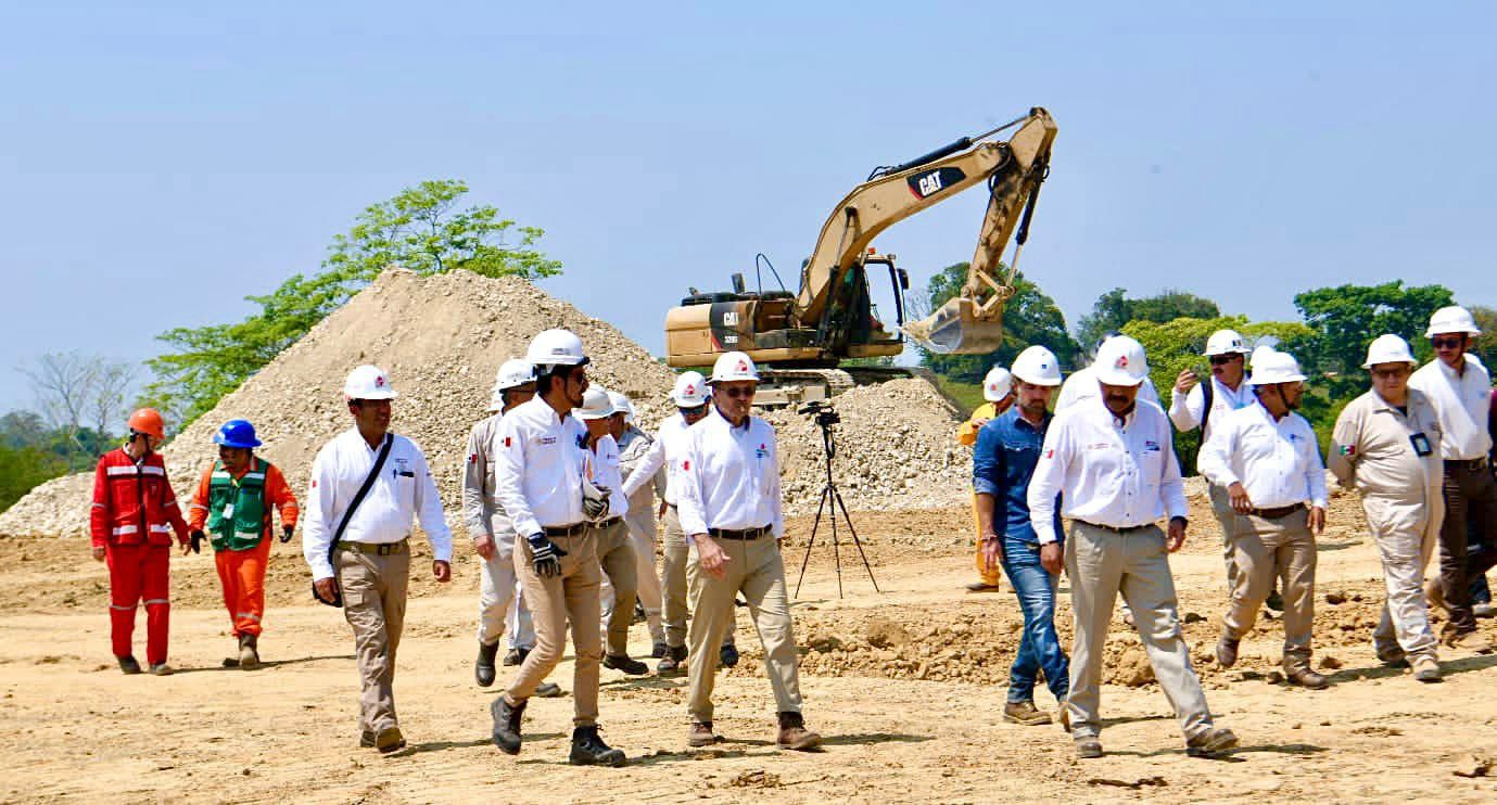 Destina PEMEX mil millones de dólares a campo de gas Bakté, en Tabasco