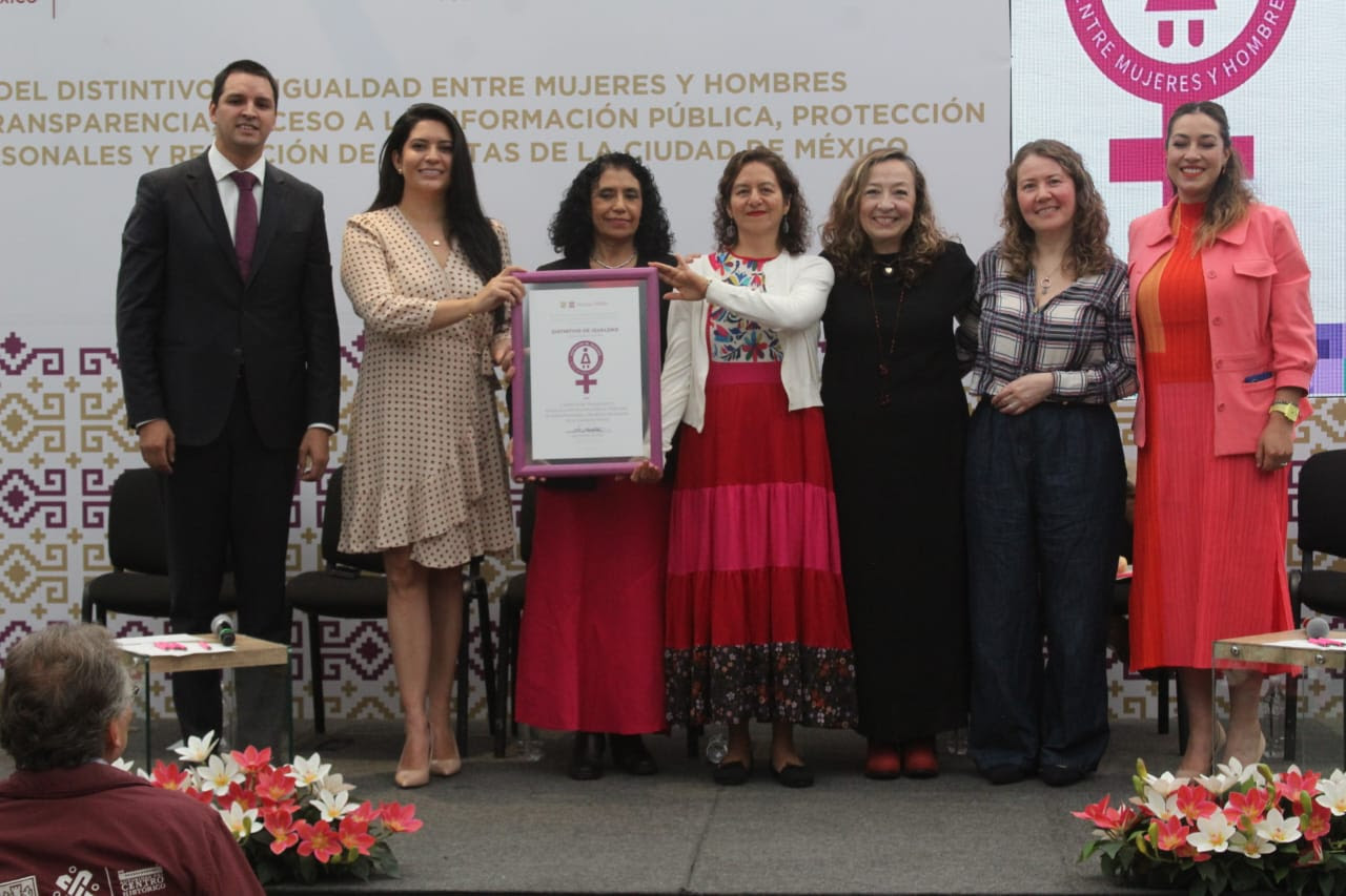 INFO CDMX recibe Distintivo de Igualdad por su compromiso con la equidad de género