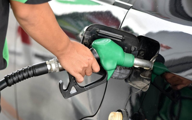 ¿Por qué ha subido la gasolina en México? Te lo explicamos fácil