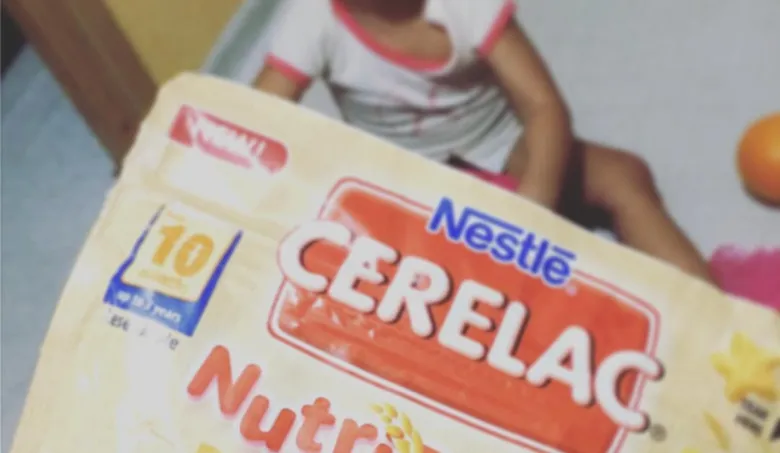 ONGs denuncian a Nestlé por altos niveles de azúcar en alimentos para bebés