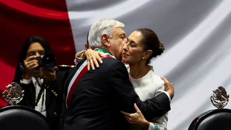 Claudia Sheinbaum rinde homenaje a AMLO en su primer discurso como Presidenta