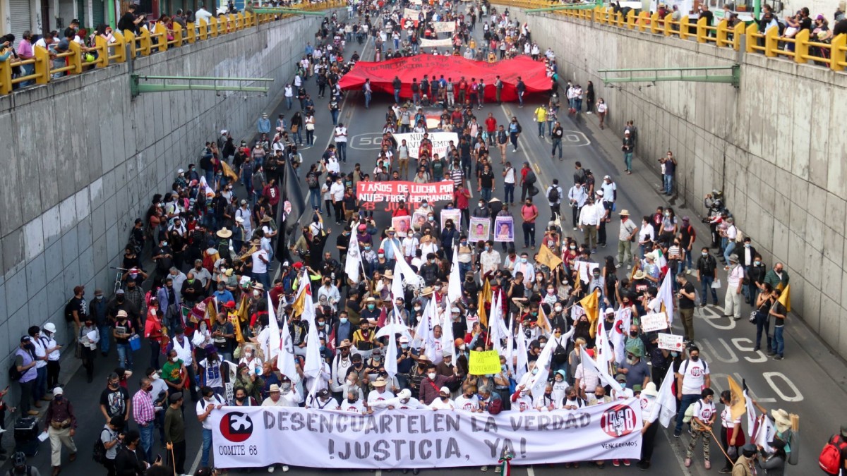 Marcha del 2 de octubre en CDMX concluye sin incidentes graves