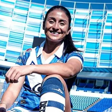 Lucía Yáñez, Jugadora del Puebla Femenil, Denuncia Acoso y Busca Refugio en EE. UU.